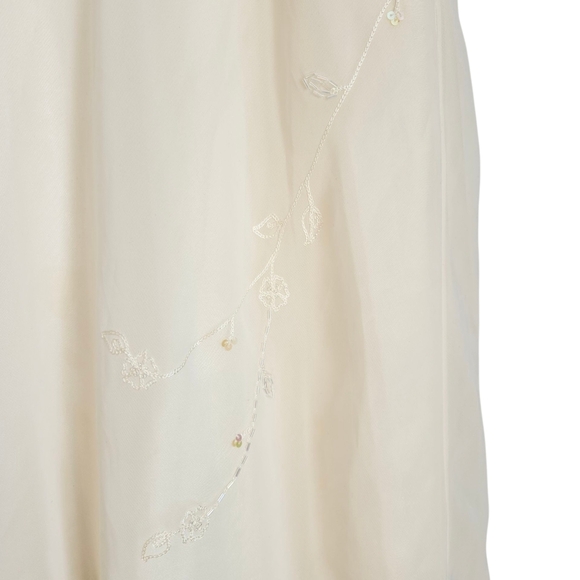 Valerie Stevens Cream Chemise - Picture 6 of 6